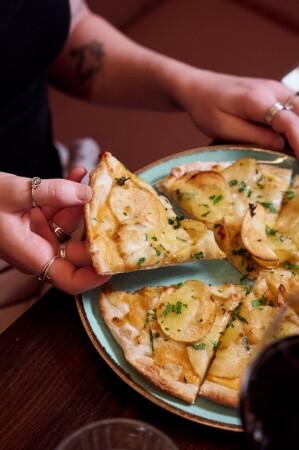 Best Sports Bars in St Kilda - Harvey's Sports Bar & Grill