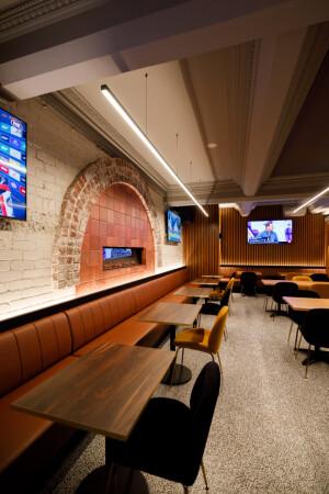 Best Sports Bars in St Kilda - Harvey's Sports Bar & Grill