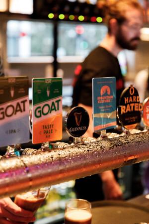 Best Sports Bars in St Kilda - Harvey's Sports Bar & Grill