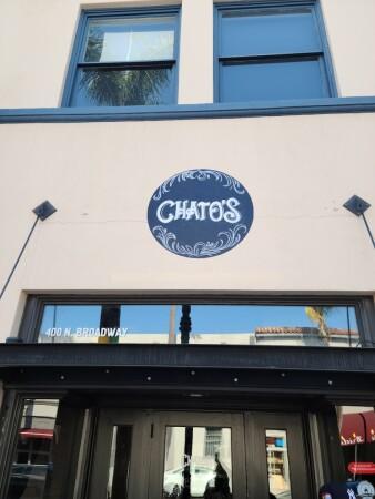 Best Sports Bars in Santa Ana - Equis Lounge