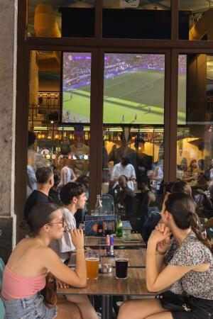 Best Sports Bars in Lyon - Mos Pub Mercière