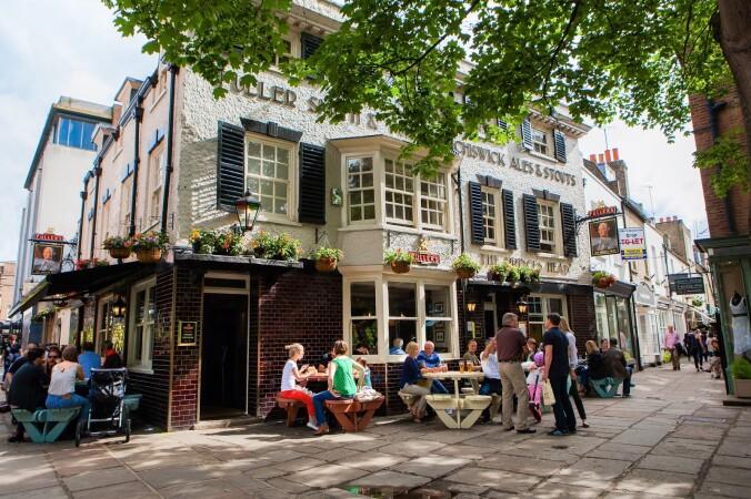 Best Sports Bars in London - Princes Head