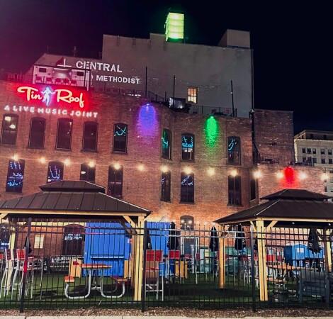 Best Sports Bars in Detroit - Tin Roof @ Detroit