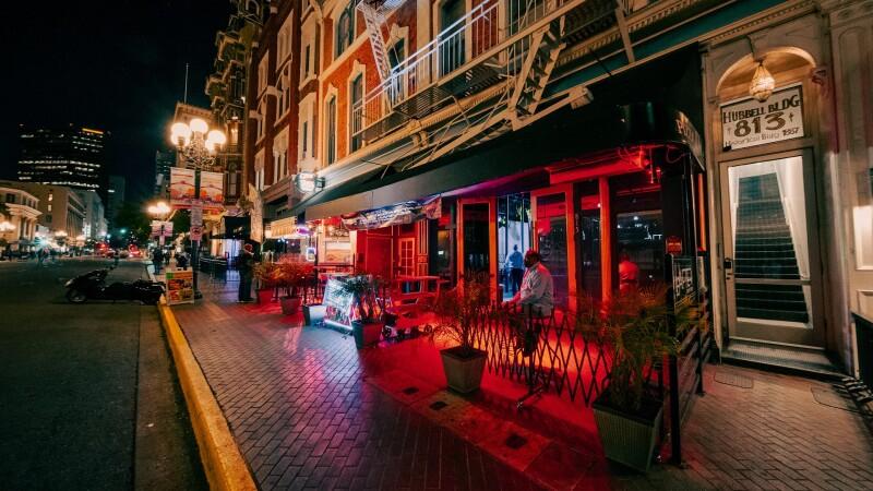 Best Sports Bars in San Diego - El After Social CLub