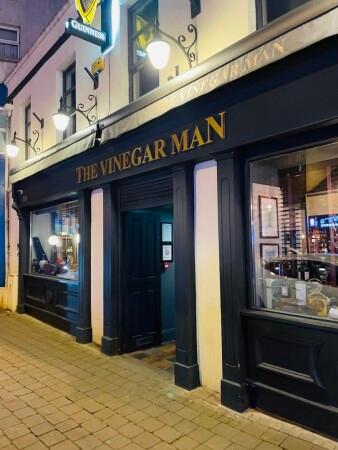Best Sports Bars in Louth - THE VINEGARMANS