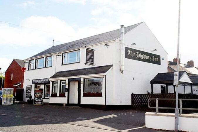 Best Sports Bars in Lisburn - THE HIGHWAY INN