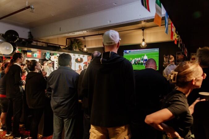 Best Sports Bars in Wellington - Gibbons Hotel