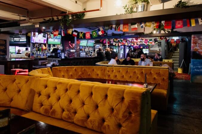 Best Sports Bars in Wellington - Gibbons Hotel