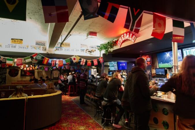 Best Sports Bars in Wellington - Gibbons Hotel
