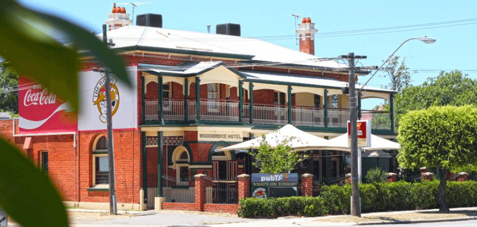 Best Sports Bars in Guildford - Woodbridge Hotel