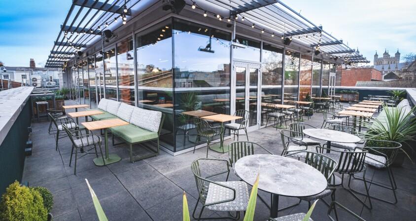 Best Sports Bars in Exeter - Ludo Sports Bar & Kitchen