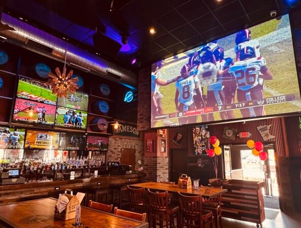 Best Sports Bars in Minneapolis - Last Call