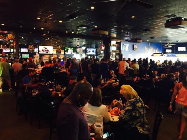 Best Sports Bars in Katy - Stars Sports Bar & Grill