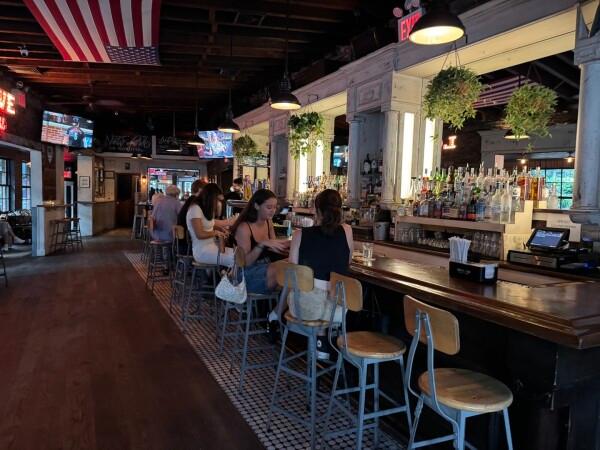Best Sports Bars in new york - Phebe's Tavern