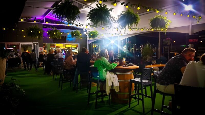 Best Sports Bars in Mackay - Mackay Northern Beaches Bowls Club