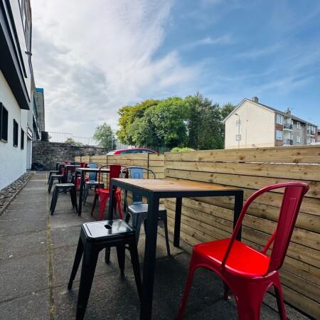 Best Sports Bars in Glasgow - The Salmon Leap