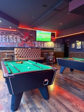 Best Sports Bars in Glasgow - The Salmon Leap