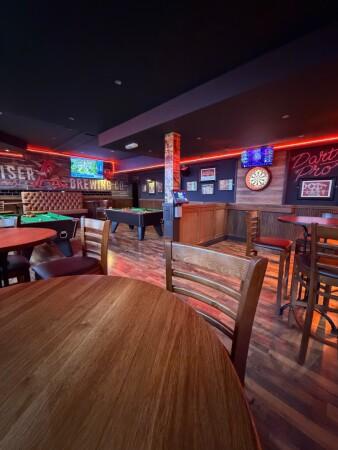 Best Sports Bars in Glasgow - The Salmon Leap