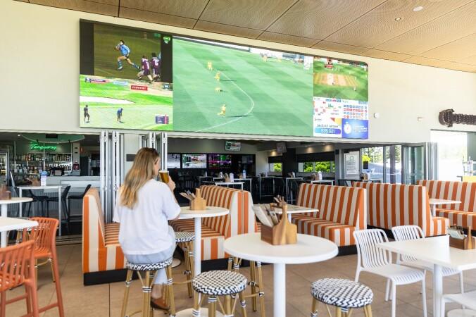 Best Sports Bars in Palm Beach - Tallebudgera Surf Club