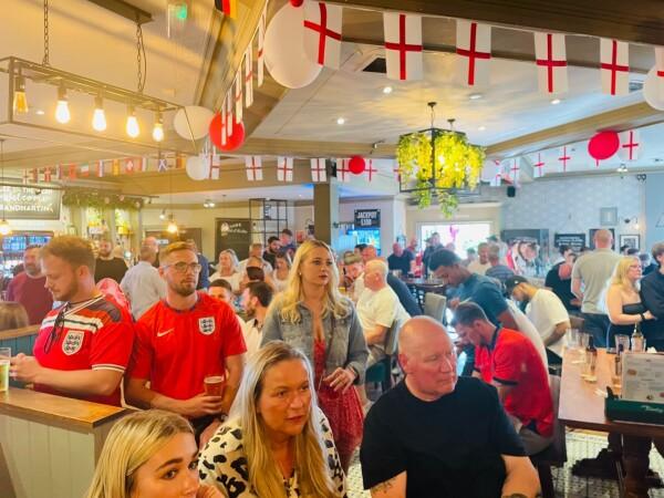 Best Sports Bars in Grays - Sandmartin