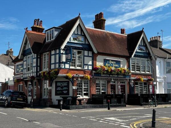 Best Sports Bars in Hove - The Poets Ale & Smokehouse