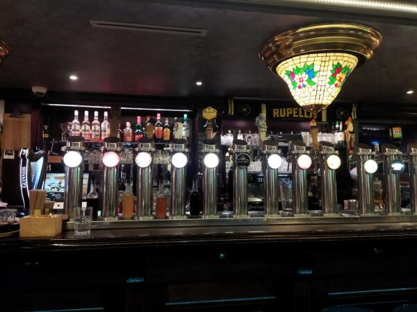 Les Meilleurs Bars à La Rochelle - The Famous Pub