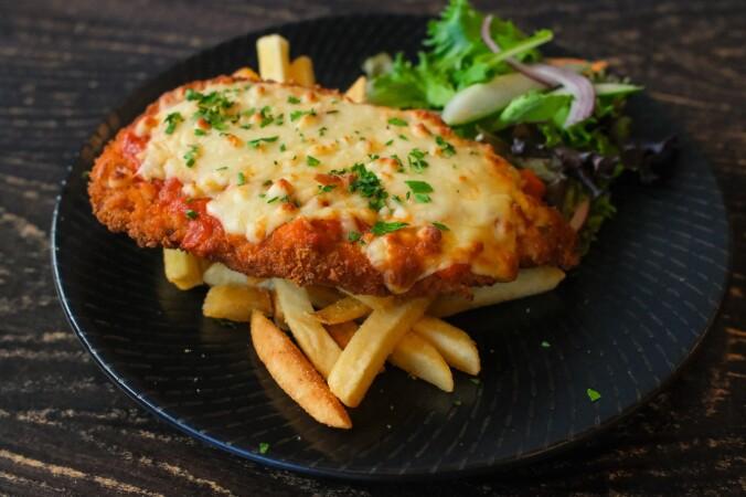 Best Sports Bars in Perth - Fenians Irish Pub