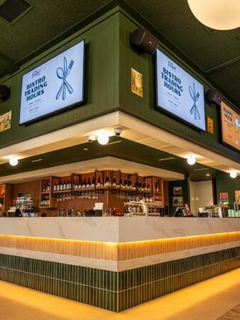 Best Sports Bars in Prospect - Prospect Hotel