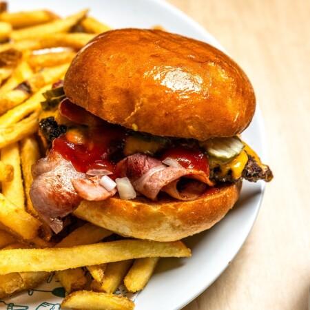 Best Sports Bars in Moorooka - Willow Hotel