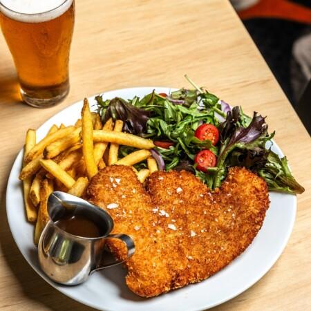 Best Sports Bars in Moorooka - Willow Hotel