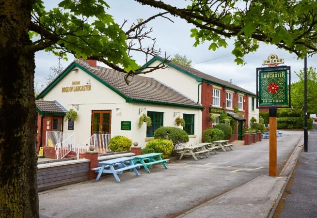 Best Sports Bars in Oldham - Rose of Lancaster