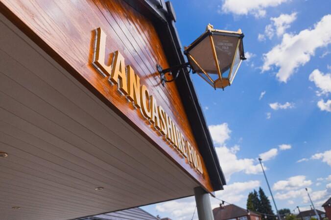 Best Sports Bars in Manchester - Lancashire Fold