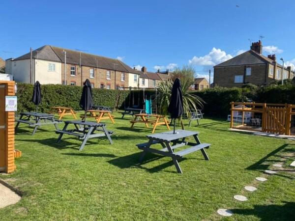 Best Sports Bars in Kent - Rodney