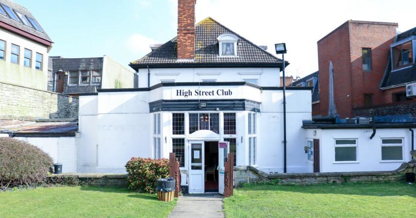 Best Sports Bars in Swindon - High Street Club