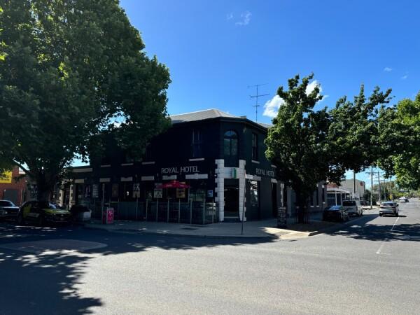 Best Sports Bars in Bacchus Marsh - The Royal Hotel Bacchus Marsh