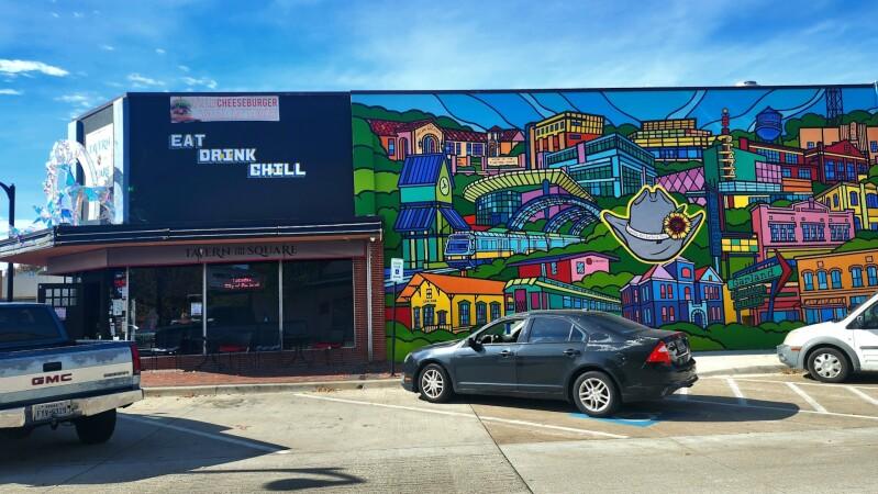 Best Sports Bars in Garland - Tavern on the Square