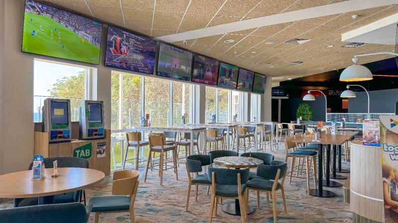 Best Sports Bars in Mollymook - Mollymook Golf Club