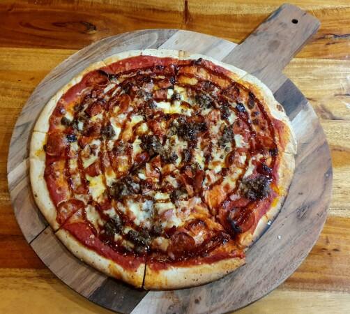 Best Sports Bars in Port Macquarie - The Local Flynns Beach