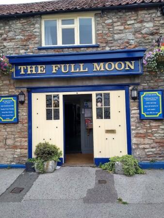 Best Sports Bars in Wells - The Full Moon
