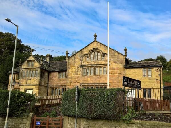 Best Sports Bars in Pendle - Lamb Working Mens Club