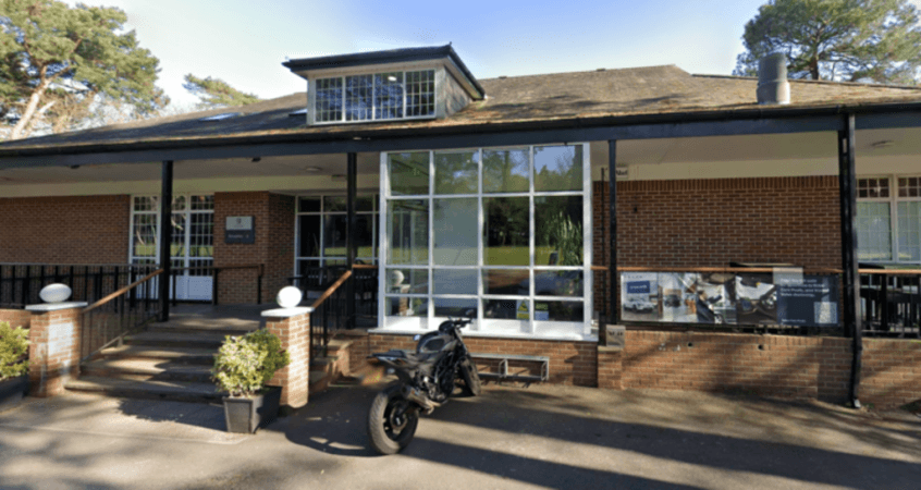 Best Sports Bars in Bournemouth - Bournemouth and Meyrick Golf