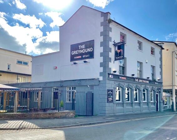 Best Sports Bars in Coventry - Greyhound
