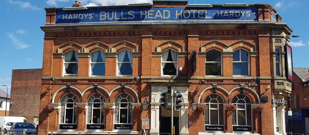 Best Sports Bars in Sale - Bulls Head Hotel