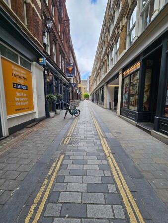 Best Sports Bars in London - The Bull & The Hide