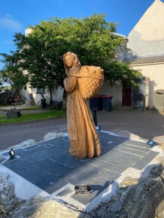 Best Sports Bars in Comhairle nan Eilean Siar - Crown Hotel