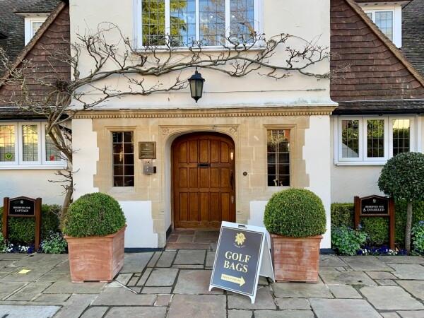 Best Sports Bars in Kingston upon Thames - Coombe Hill Golf Club