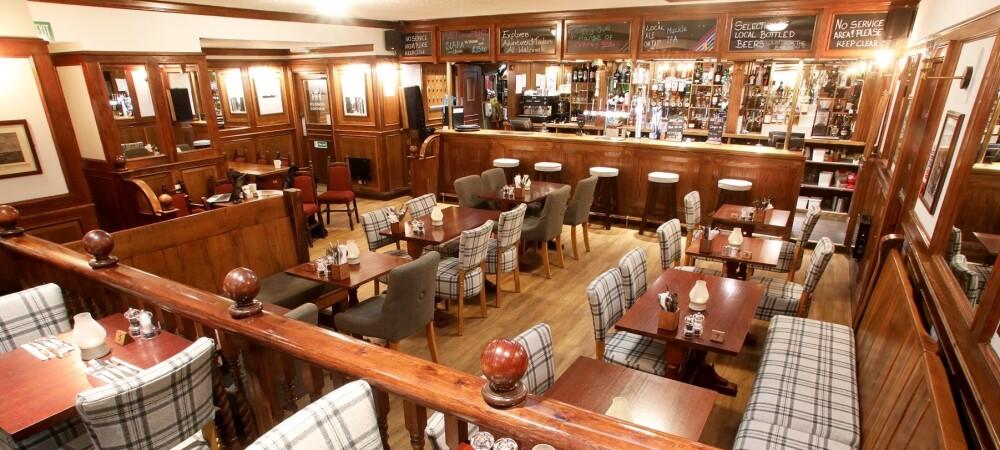 Best Sports Bars in Highland - Royal Hotel