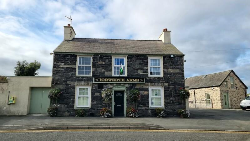 Best Sports Bars in Holyhead - Iorwerth Arms