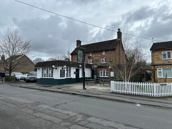 Best Sports Bars in Reigate and Banstead - Royal Oak