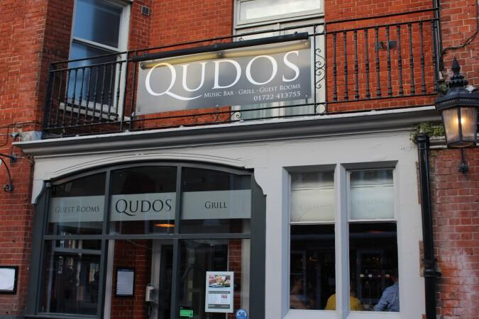 Best Sports Bars in Wiltshire - Qudos